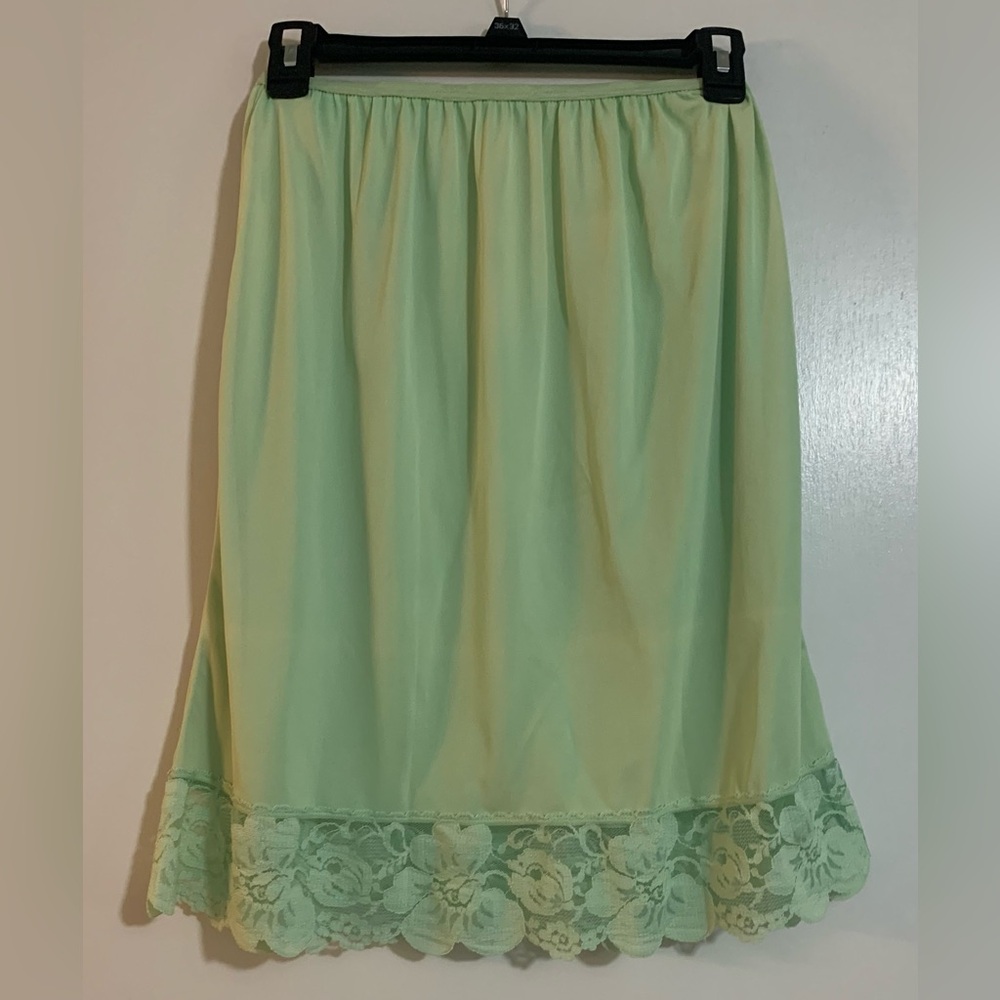 Vintage Pastel Green Half Slip w/Lace Accents (New but flawed, please read) - Picture 2 of 6